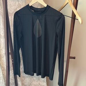 LULULEMON black mesh shirt